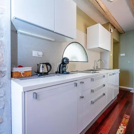 Charming On Riva Promenade Apartment Split