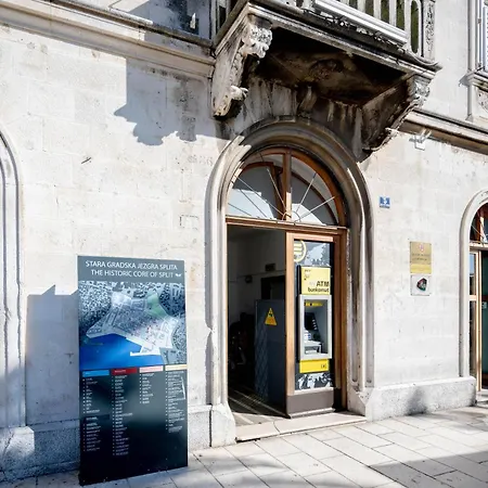 Apartment Charming On Riva Promenade Split